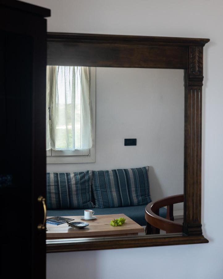 Akitos Maisonette Adamantas  Esterno foto