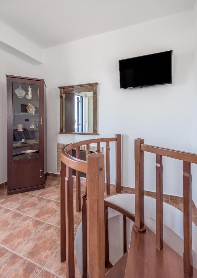Akitos Maisonette Adamantas  Esterno foto